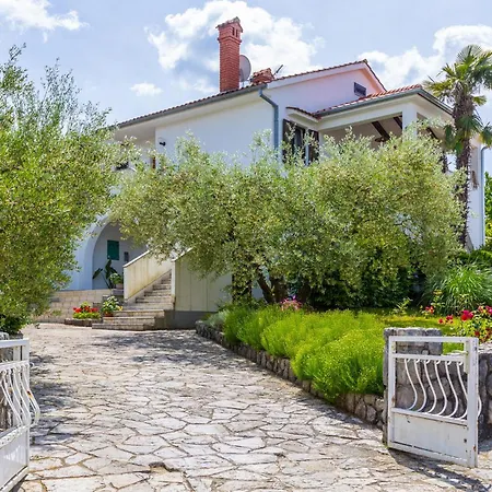 Apartment 1 Bedroom In Malinska