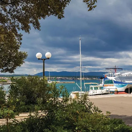 1 Bedroom Amazing In Malinska