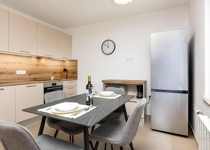 1 Bedroom In Apartman Malinska