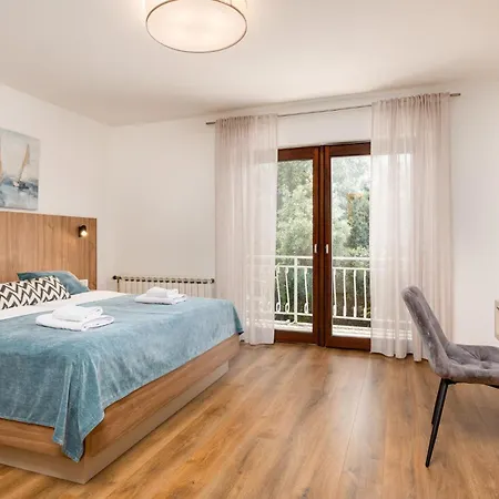 1 Bedroom Amazing In Malinska